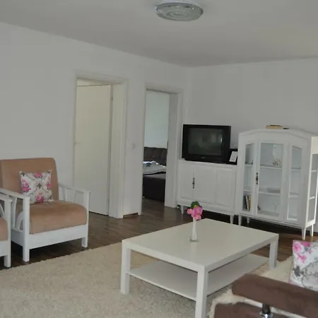 Nadia's * Илиджа